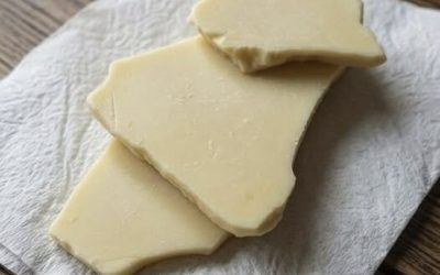 Myślałam, że znalazłam coś niebezpiecznego w pokoju mojego syna — ale prawda stała się potężnym przypomnieniem o strachu, rodzicielstwie i historiach, które tworzymy w naszych umysłach