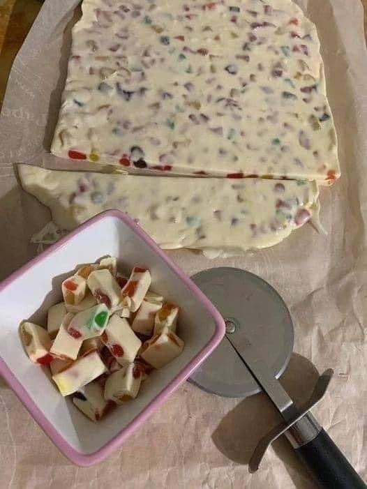 Batony nugatowe z czterech składników