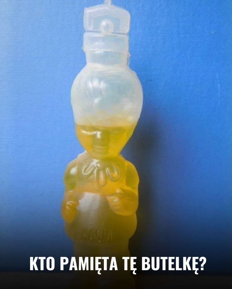 Kultowa butelka „miś”. Dlaczego ten napój zapamiętaliśmy lepiej niż niejeden smak dzieciństwa?