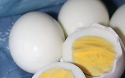 Lekarze ujawniają, że jedzenie jajek rano powoduje…