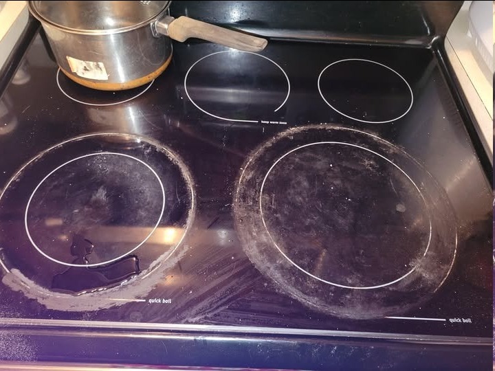 ✨ Jak ponownie wyczyścić szklaną płytę kuchenną – 3-składnikowy, dogłębny środek czyszczący, który działa jak magia