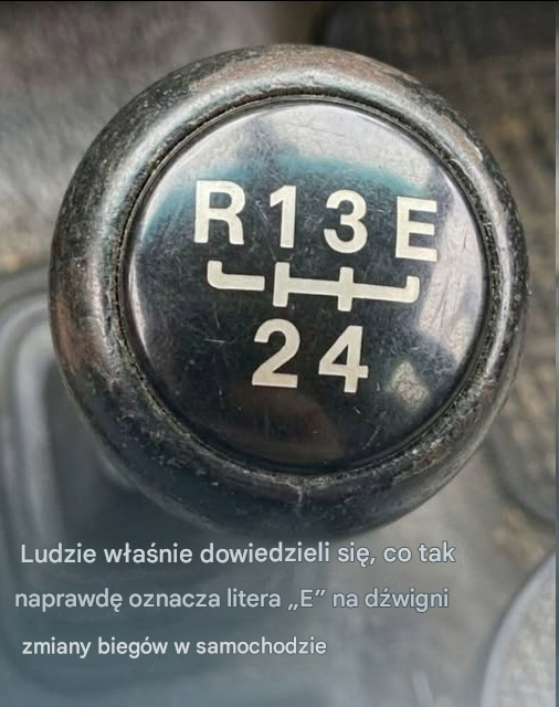 Co tak naprawdę oznacza litera „E” na dźwigniach zmiany biegów w starych samochodach — i dlaczego kierowcy dopiero teraz to odkrywają